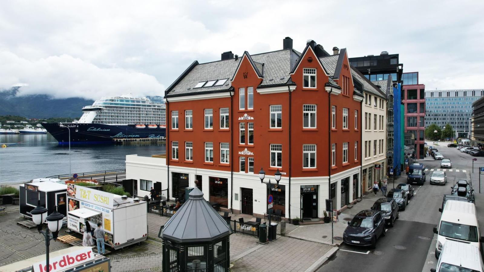 West Coast Apartments AОлесунн Экстерьер фото